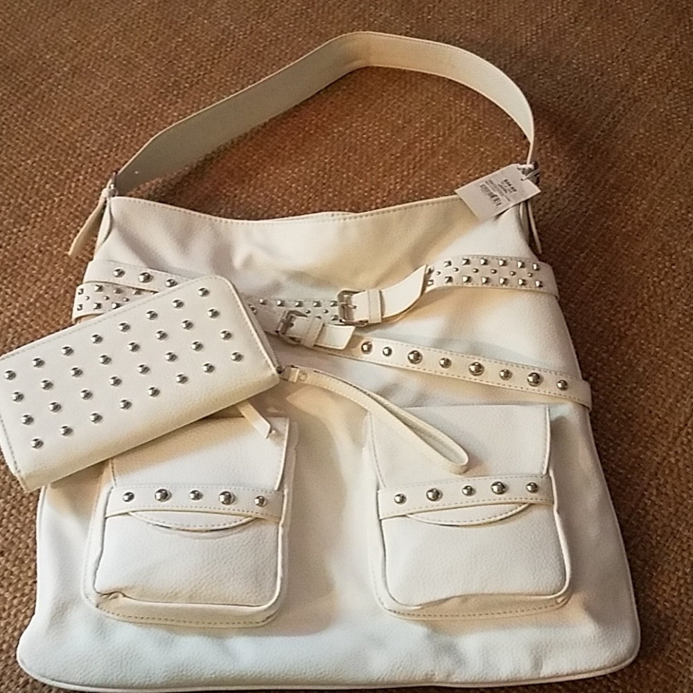 2pc Set Shoulder Bag & Wristlet
